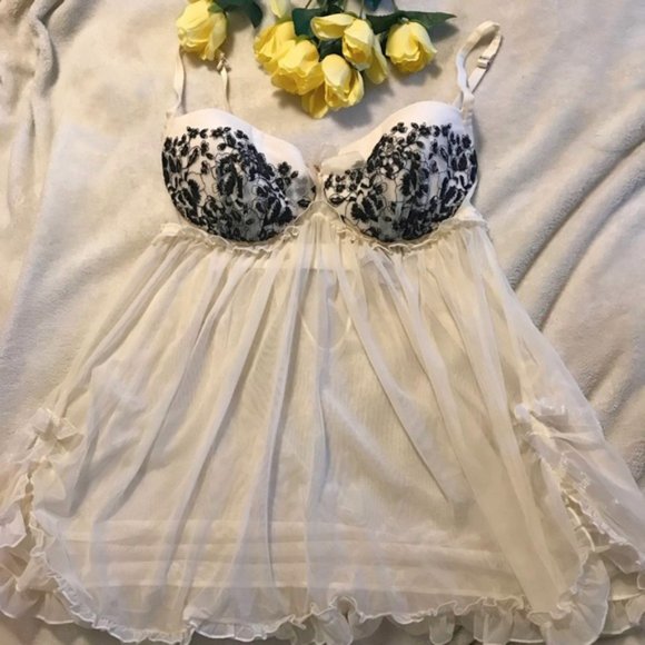 Victoria's Secret Other - VS Babydoll 34D Cream & Black Lace EUC